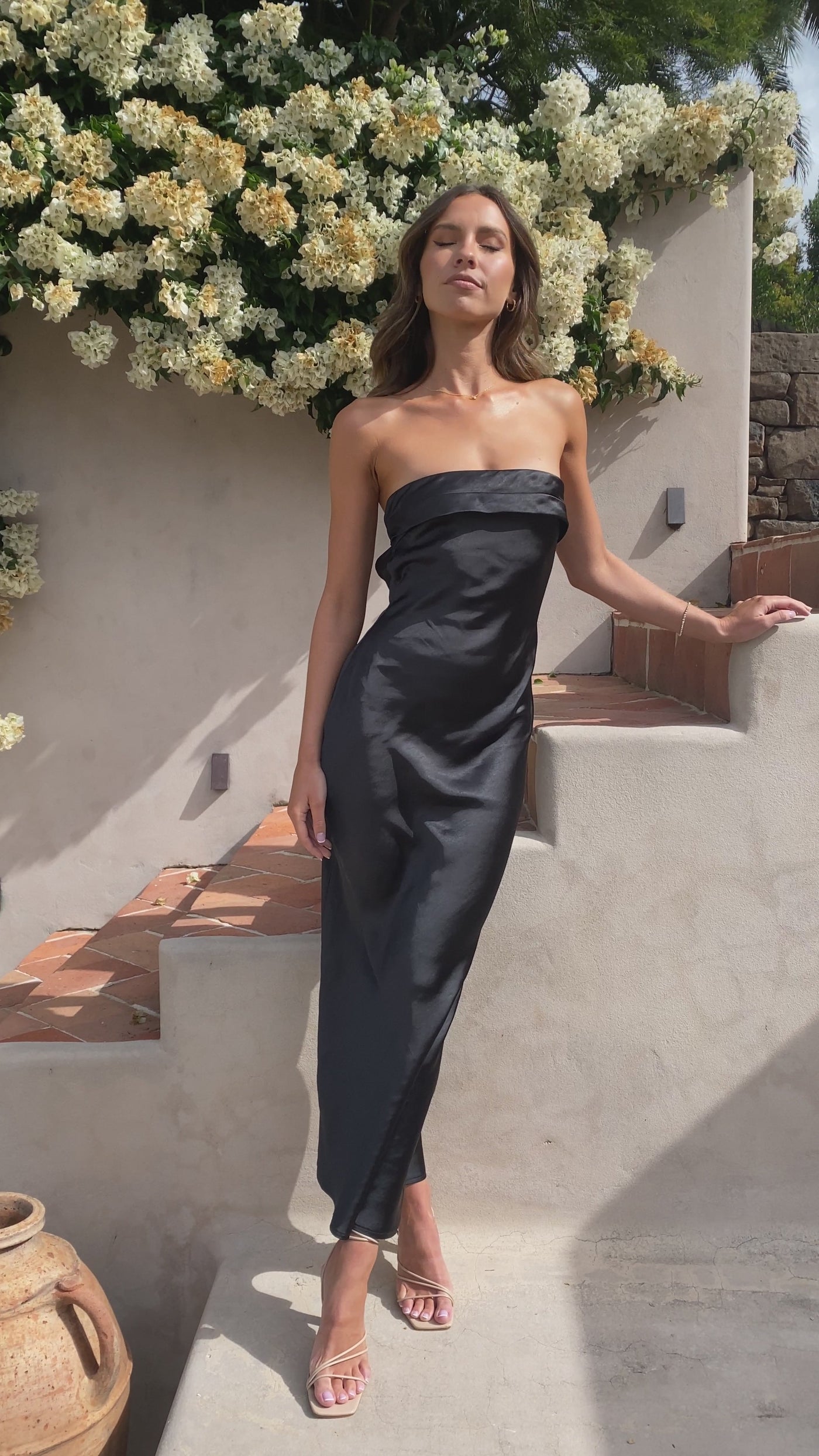 Thesa | Sleeveless Satin Dress