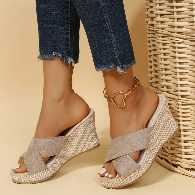 Ismena - Chic Wedge Sandals