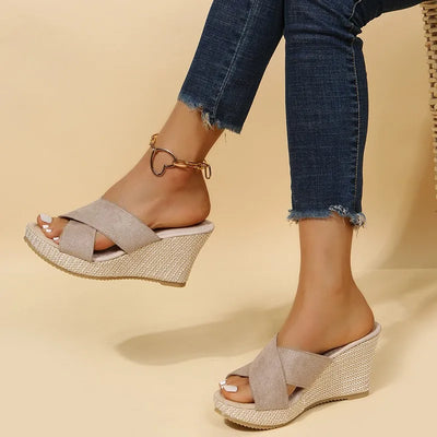 Ismena - Chic Wedge Sandals