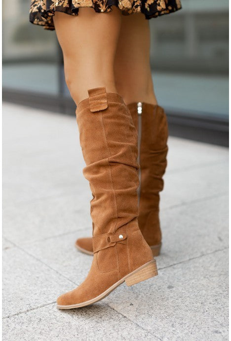 Clara Boots – Winter Serenity