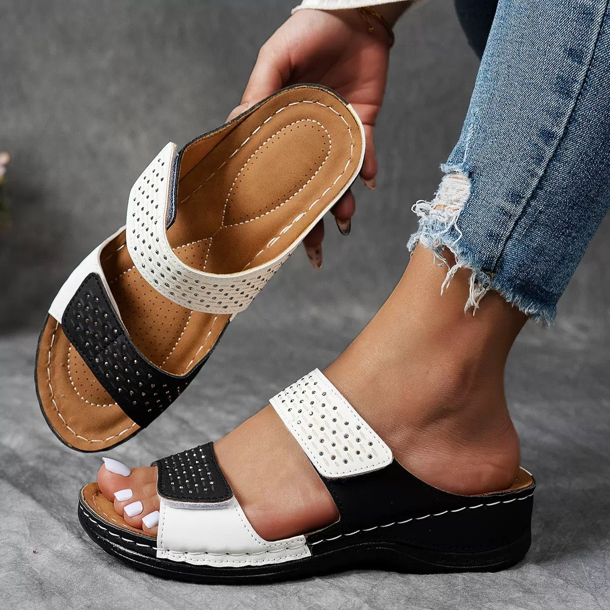 Emily™ – Breathable Orthopedic Slip-On Sandals for Women